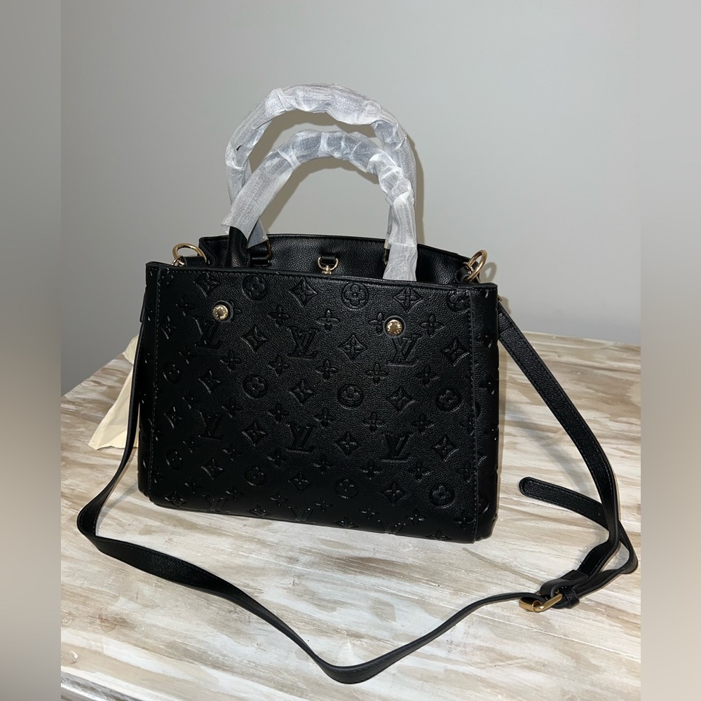 LV Montaigne Handbag New in Black